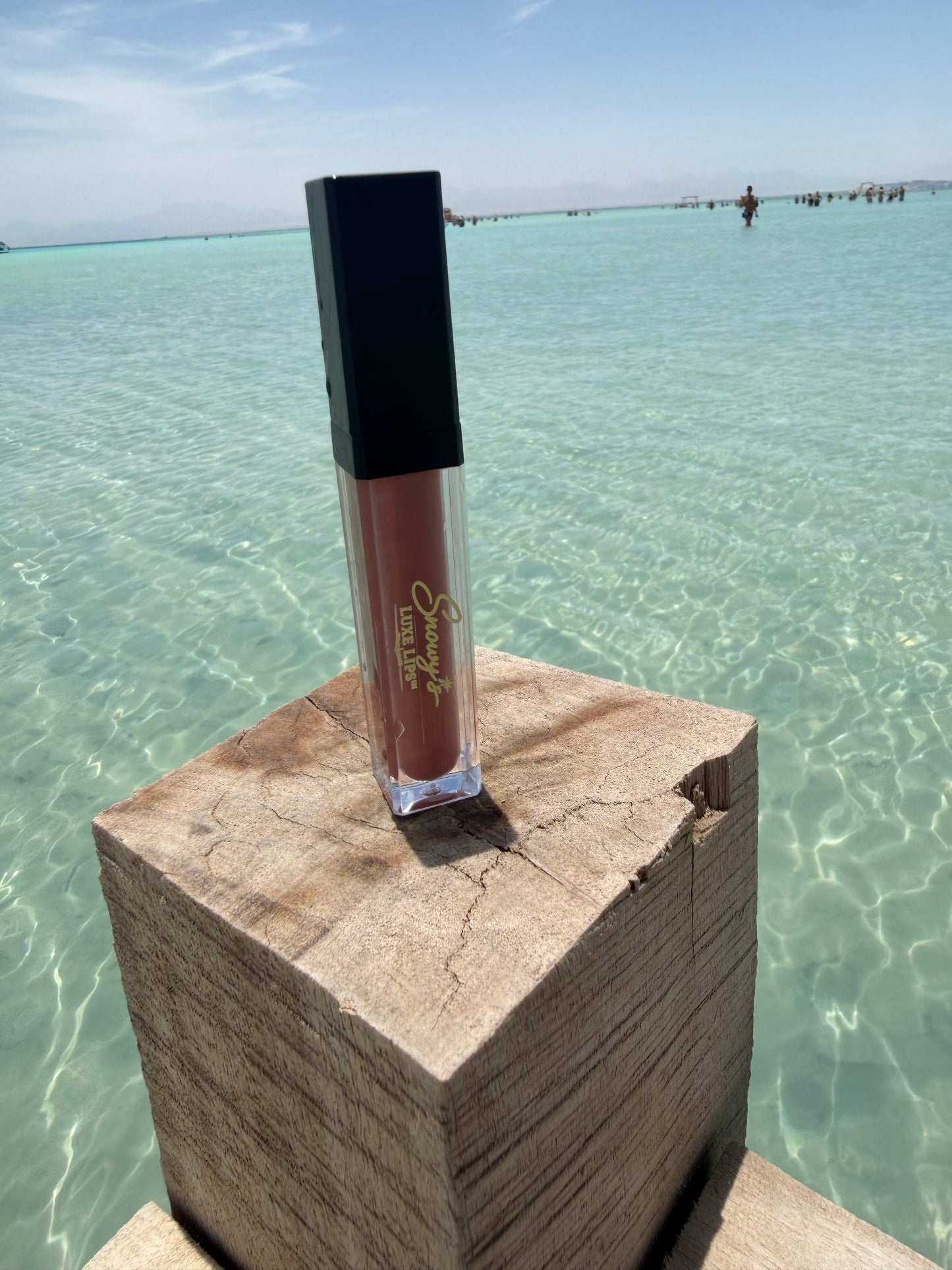 Snowy’s luxe lips singles